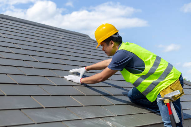 Best Storm Damage Roof Repair  in Lewistown, IL